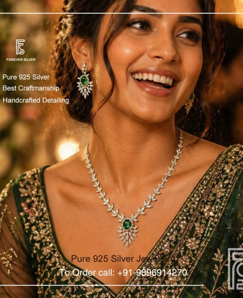 Emerald Grace 925 Silver Necklace Set with Earrings
